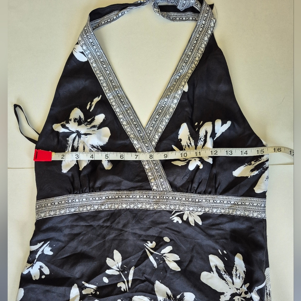White House Black Market Blouse Silk Black & White Floral Halter Top Size M NEW - Picture 7 of 8